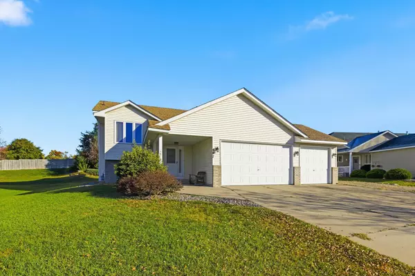 407 Buffalo Run RD, Buffalo, MN 55313