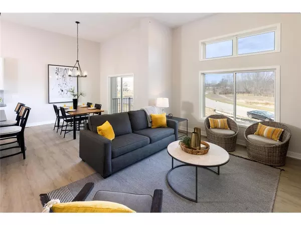 6646 141st TER, Savage, MN 55378