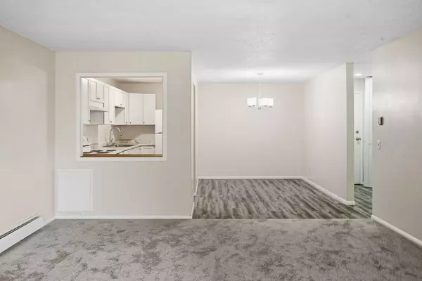 Minnetonka, MN 55305,10211 Cedar Lake RD #208