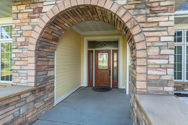 Pelican Rapids, MN 56572,825 5th ST SE