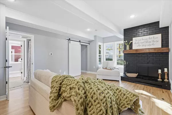 Hudson, WI 54016,1302 2nd ST