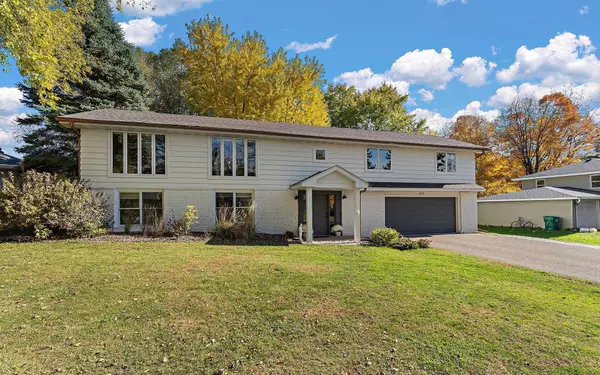 Chanhassen, MN 55331,6271 Cardinal AVE