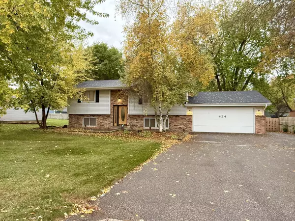 424 106th AVE NW, Coon Rapids, MN 55448