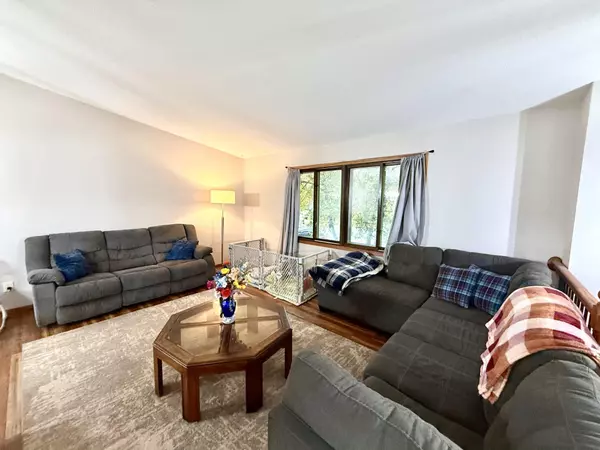 Coon Rapids, MN 55448,424 106th AVE NW