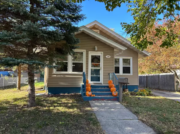 126 Lynn RD SW, Hutchinson, MN 55350