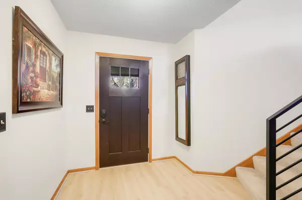 Maple Grove, MN 55369,9132 Kirkwood LN N