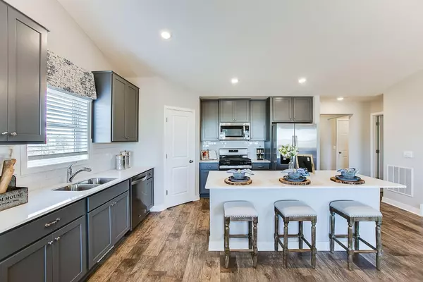 Shakopee, MN 55379,1613 Shasta DR