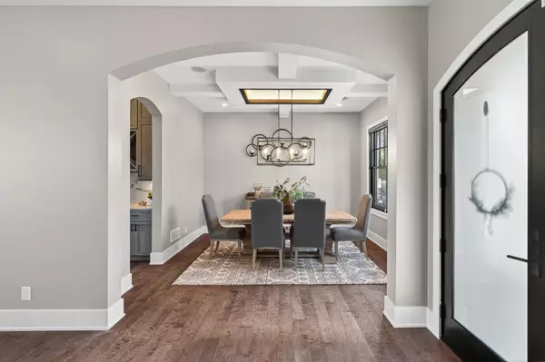 Victoria, MN 55331,525 Smithtown CT