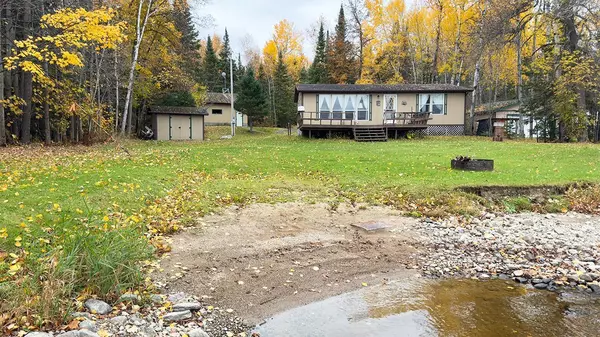 1817 Everett Bay RD, Greenwood Twp, MN 55790