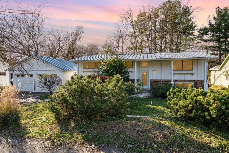 813 N Hamilton ST, Saint Croix Falls, WI 54024