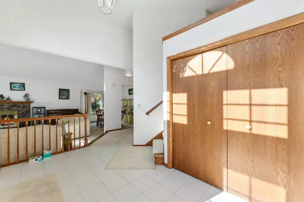 Woodbury, MN 55125,2522 Windsor LN