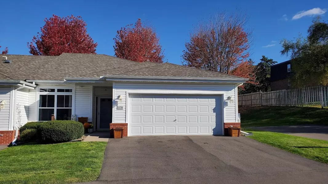 2226 Lower Afton RD E, Saint Paul, MN 55119