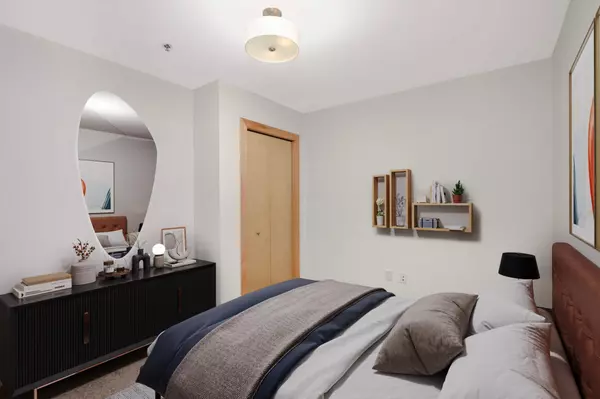 Minneapolis, MN 55415,1240 S 2nd ST #723