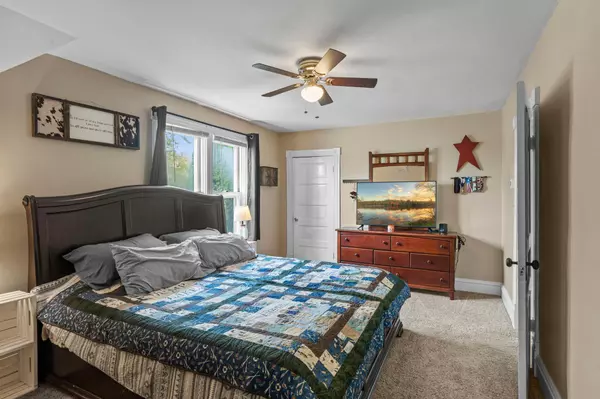 Winthrop, MN 55396,205 N Renville ST