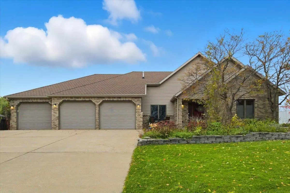 Avon, MN 56310,410 Sundown DR