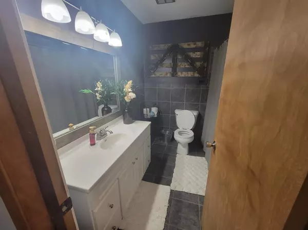 Burnsville, MN 55337,13147 Thomas AVE S