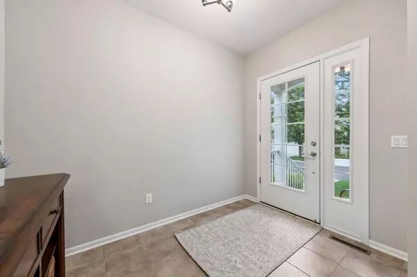 Deephaven, MN 55391,17820 Valley Cove CT