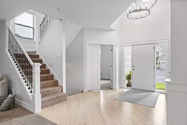 Waconia, MN 55387,858 S Windmill CRK