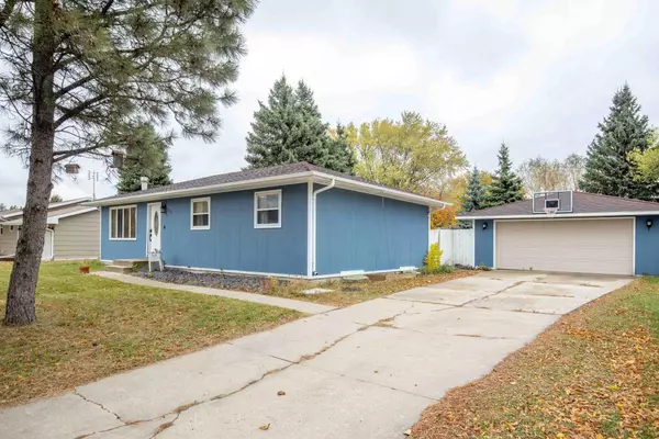 Fargo, ND 58102,725 31st ST N