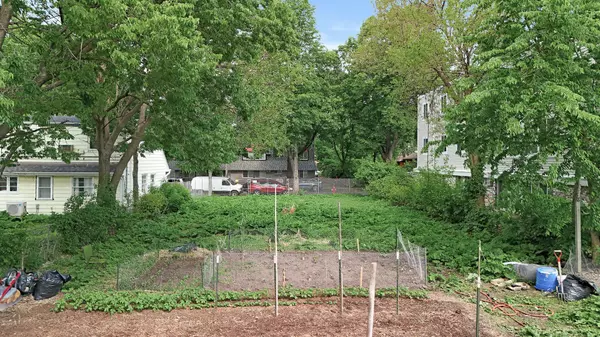 Minneapolis, MN 55408,2720 2nd AVE S