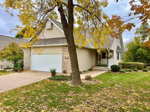 1884 Cherry ST, Red Wing, MN 55066