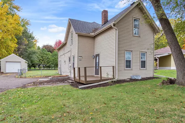 1467 County Road B E, Maplewood, MN 55109