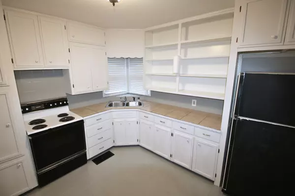 Fargo, ND 58102,113 6th AVE N