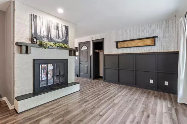 Prescott, WI 54021,525 Linn ST N