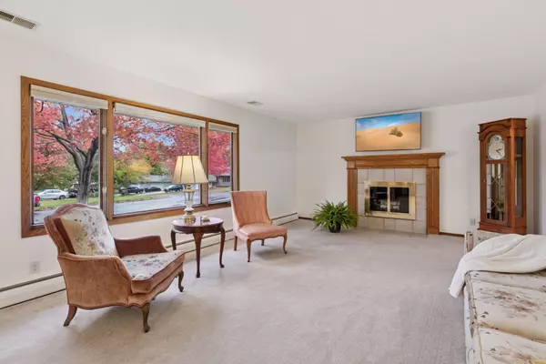 Burnsville, MN 55337,2329 Explorer CT