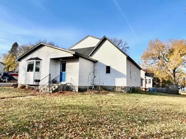 Redwood Falls, MN 56283,704 S Minnesota ST