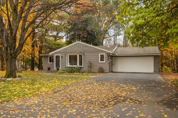 Deephaven, MN 55331,19635 Hillside ST