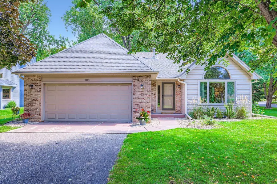 3000 Ontario RD, Little Canada, MN 55117