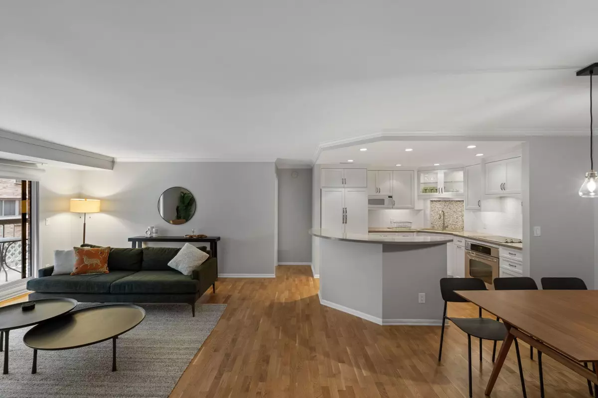 Minneapolis, MN 55408,2885 Knox AVE S #505