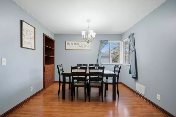 Owatonna, MN 55060,818 Lincoln AVE