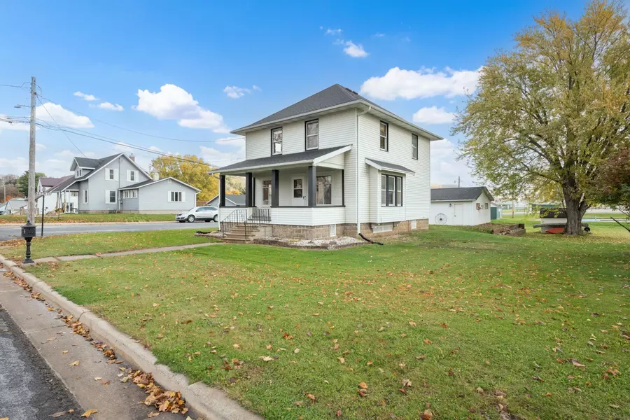 701 Bluff AVE, Saint Charles, MN 55972