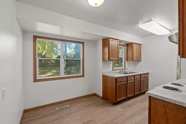 Apple Valley, MN 55124,148 Spruce DR