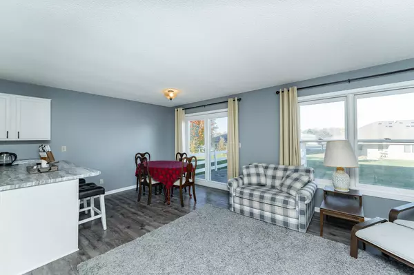 Spring Valley, MN 55975,712 Memorial DR