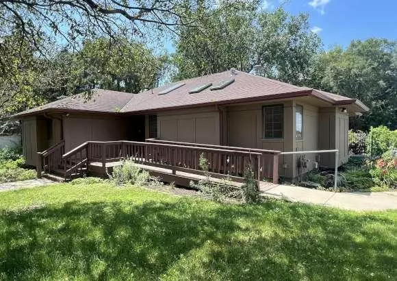 2605 Cliff RD E, Burnsville, MN 55337