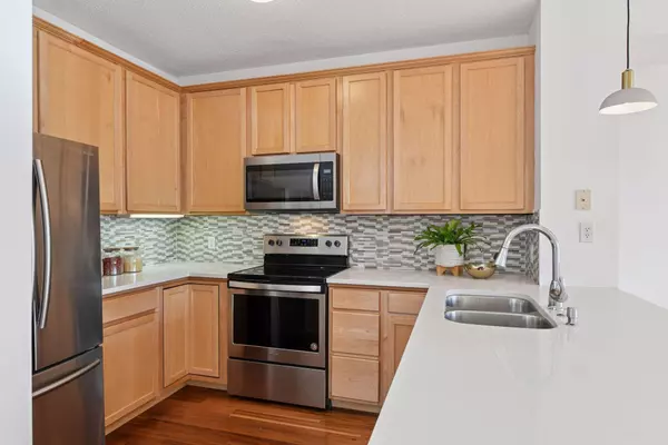 Minneapolis, MN 55401,580 N 2nd ST #300