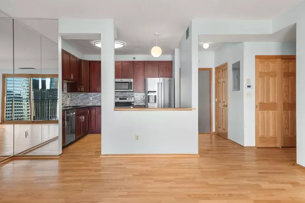 Minneapolis, MN 55401,121 Washington AVE S #1915