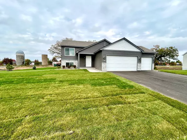 6708 Granby ST, North Branch, MN 55056