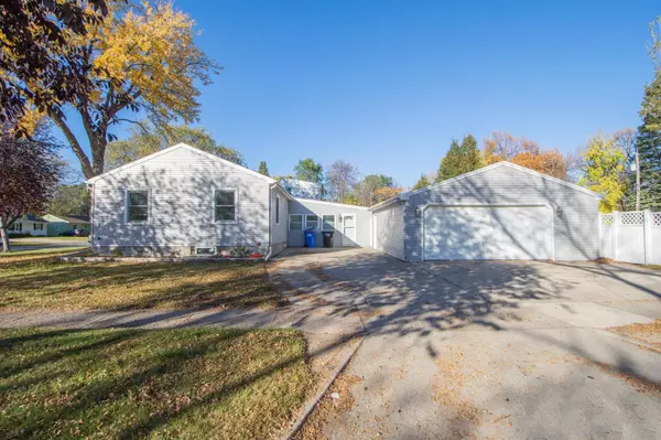 Fargo, ND 58103,1550 14 1/2 ST S