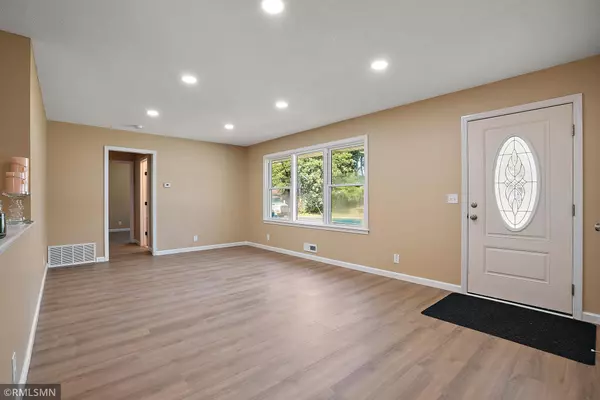 New Hope, MN 55428,7961 59th AVE N