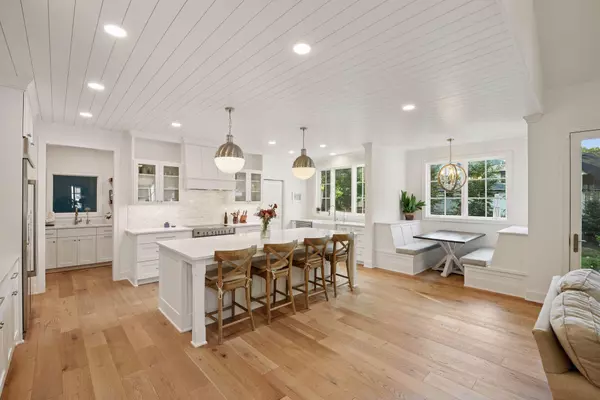 Deephaven, MN 55331,20555 Linden RD