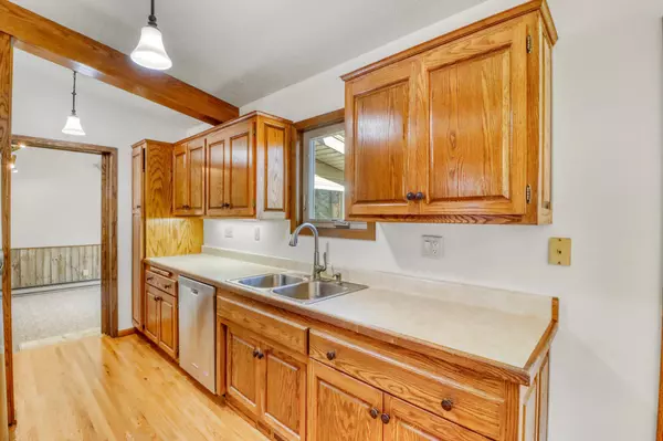 Moorhead, MN 56560,530 Cedar LN