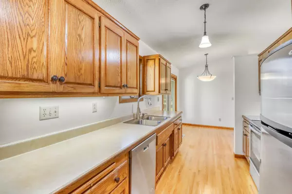 Moorhead, MN 56560,530 Cedar LN