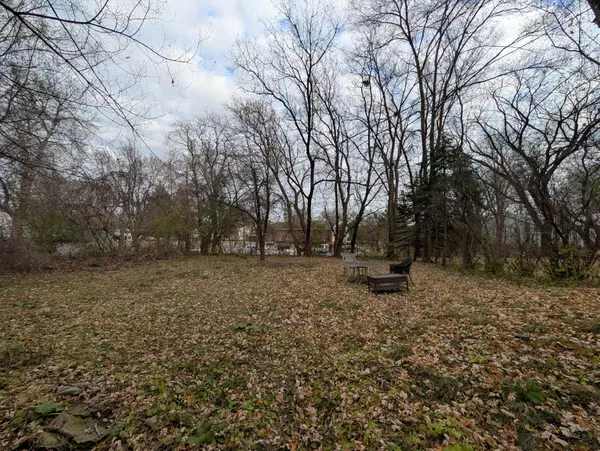 Saint Cloud, MN 56301,1610 7th AVE S