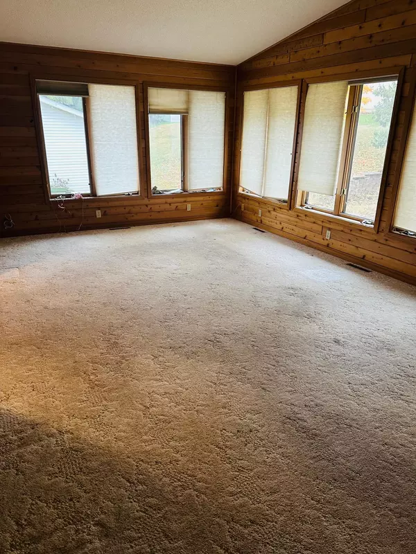 Champlin, MN 55316,13217 Valley Forge LN N