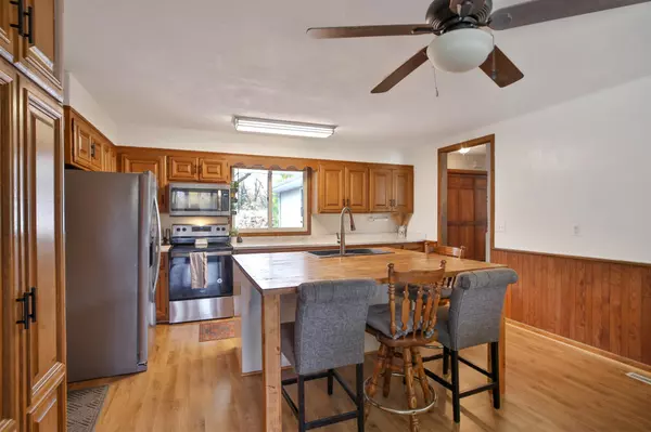 Owatonna, MN 55060,332 13th ST SW