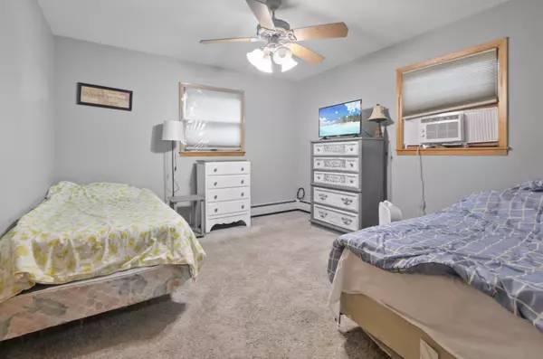 South Saint Paul, MN 55075,851 5th AVE S